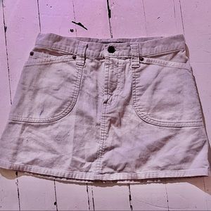 Low waisted khaki Abercrombie & Fitch mini skirt.